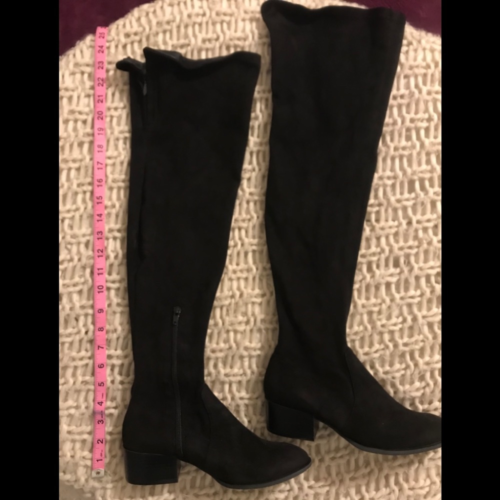 Kenneth Cole Never worn Woman’s Boots size 6.5
